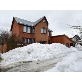 ? Дом в начале Маклино |3 уровня