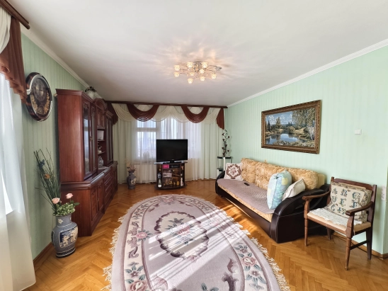 2-к. квартира, 81,8 м², 2/5 эт.